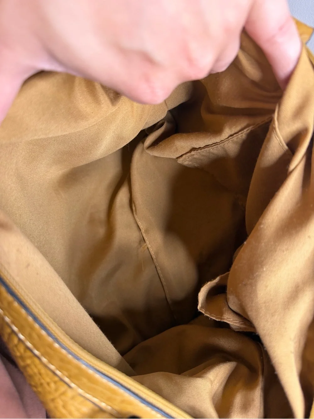Women's Mustard Yellow Shoulder Bag - Stylish Zipper Detail